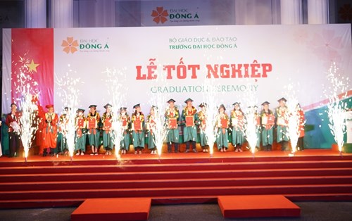 Lễ tốt nghiệp 2016: Nỗ lực thực hiện cam kết đào tạo nguồn nhân lực "Vững lý thuyết và kỹ năng nghề nghiệp" 